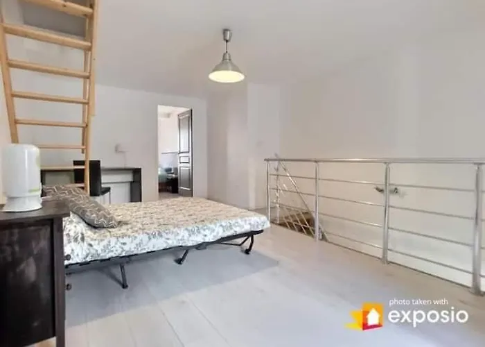 Maison De Avec Petite Cour